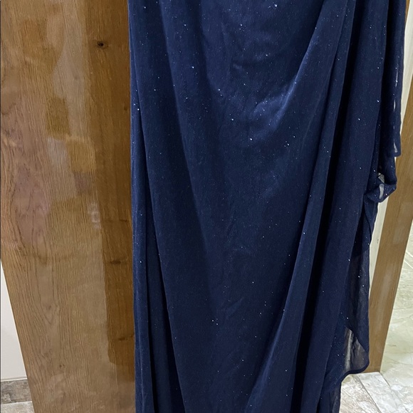 🚨 SALE 🚨 Navy Blue Glitter Gown Dress - size 6P - Picture 9 of 15